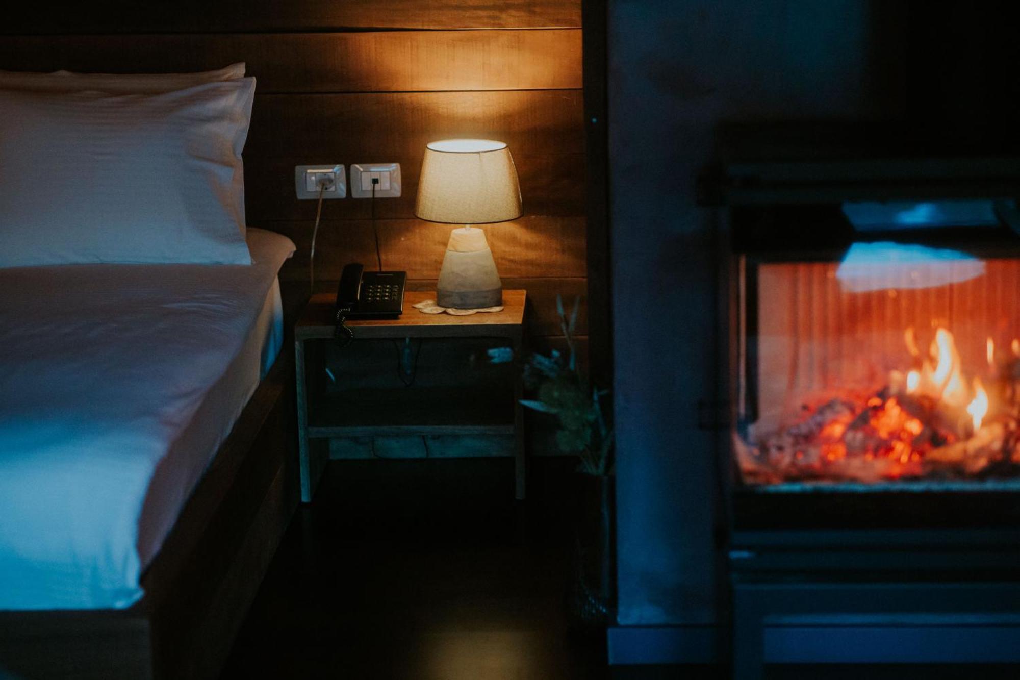 Dim'S Hotel & Restaurant Корча Экстерьер фото
