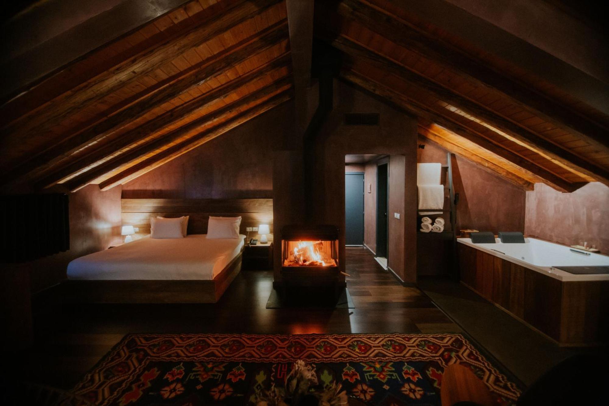 Dim'S Hotel & Restaurant Корча Экстерьер фото