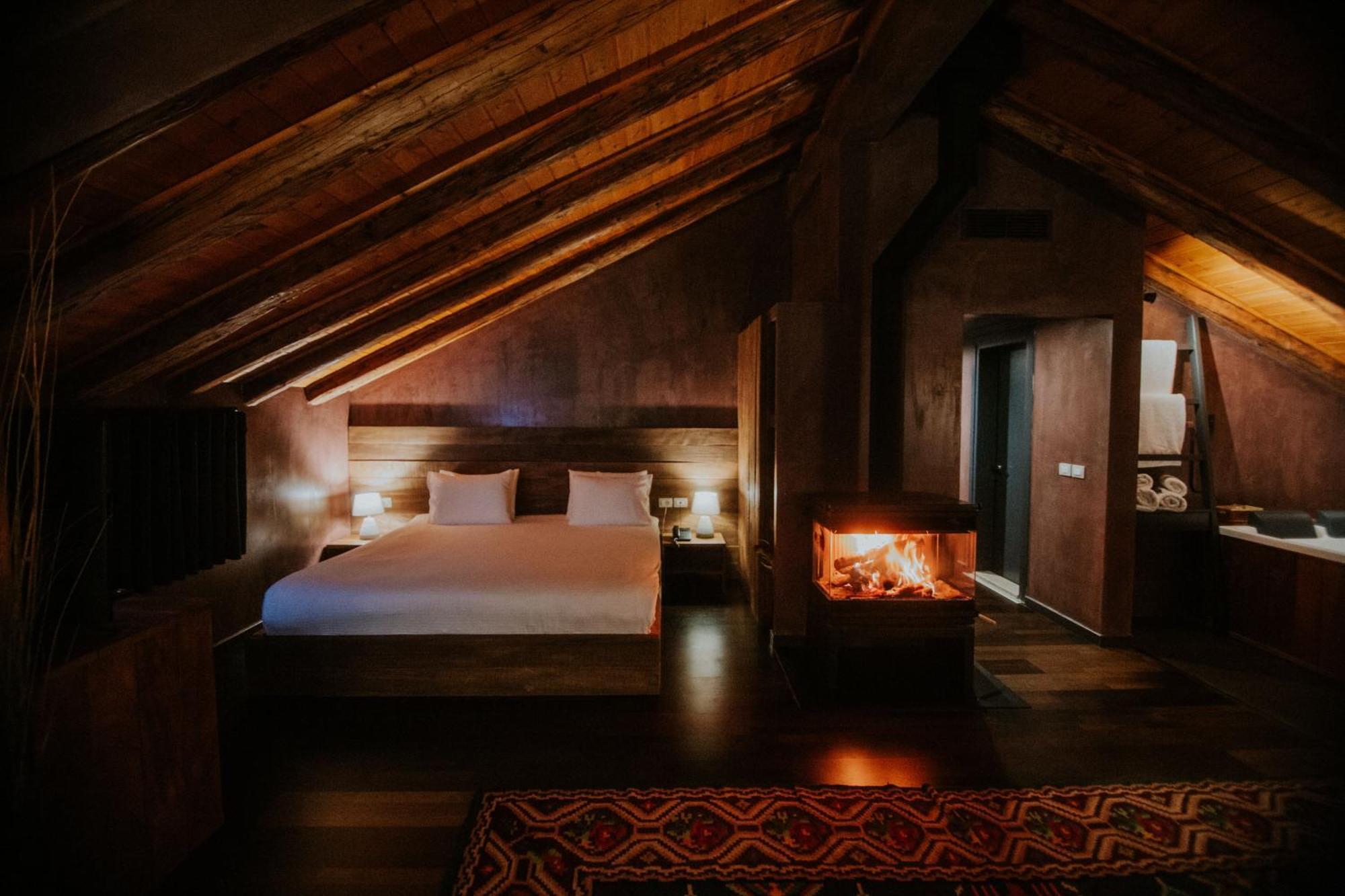 Dim'S Hotel & Restaurant Корча Экстерьер фото