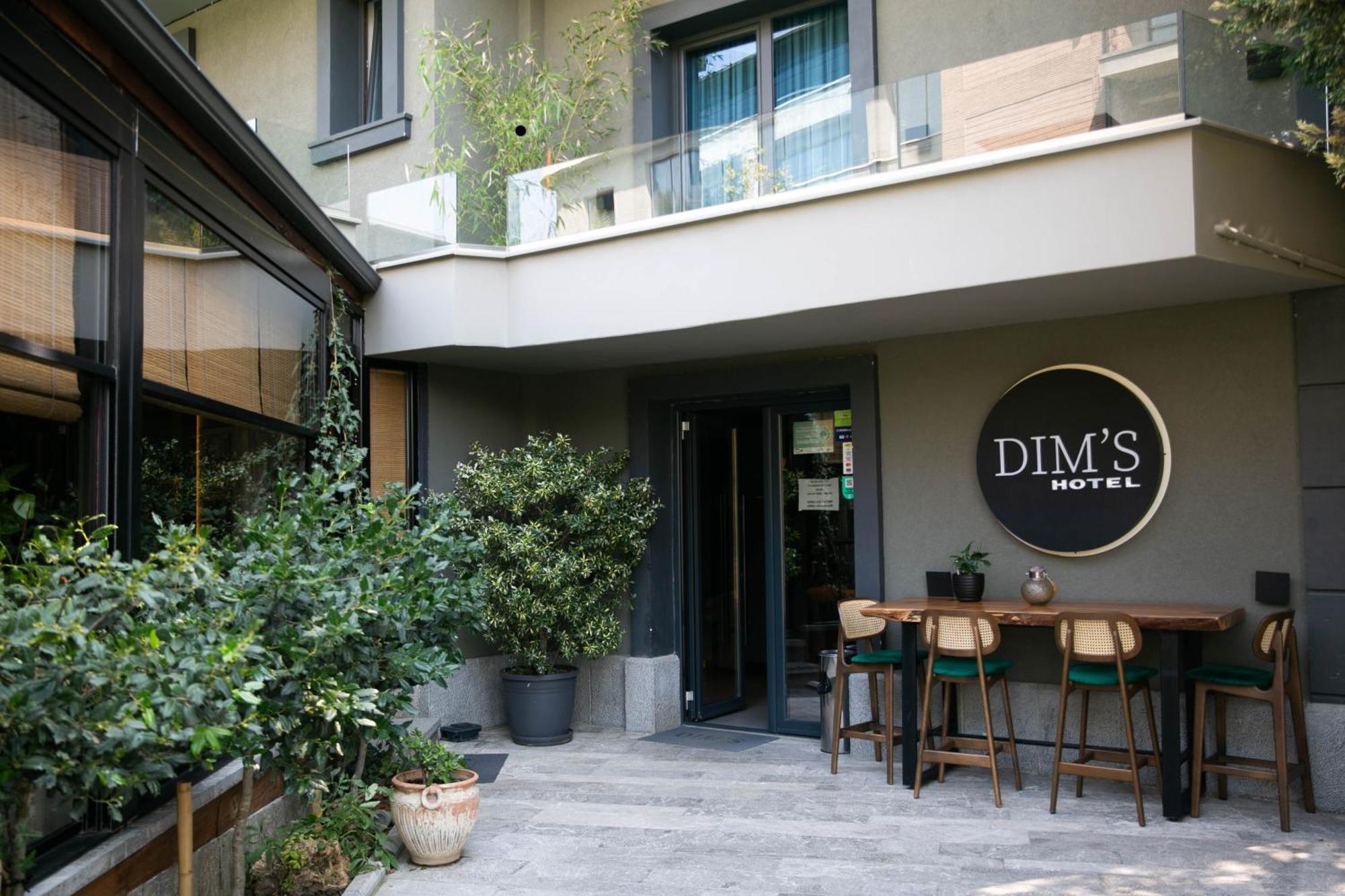 Dim'S Hotel & Restaurant Корча Экстерьер фото