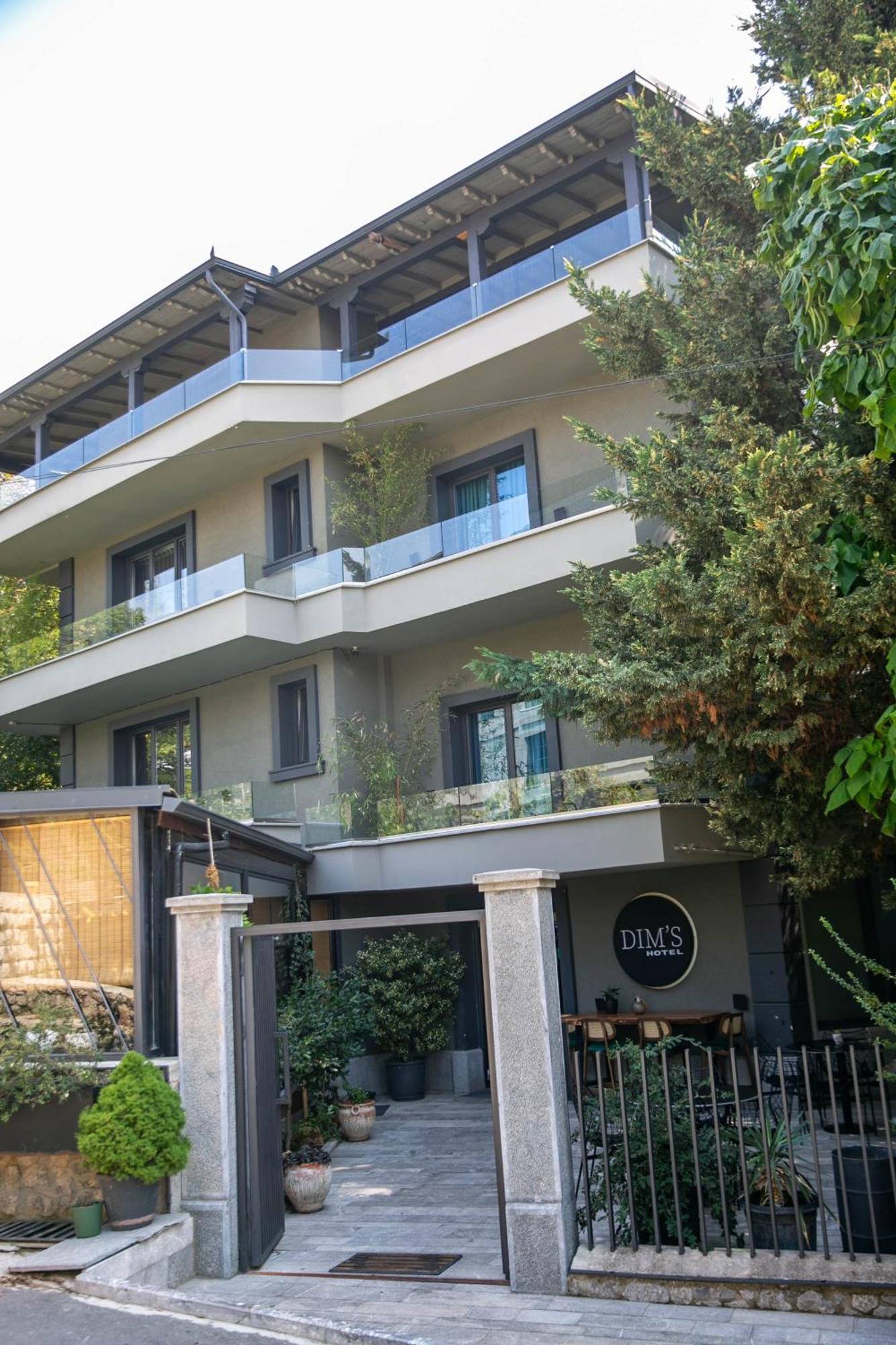 Dim'S Hotel & Restaurant Корча Экстерьер фото